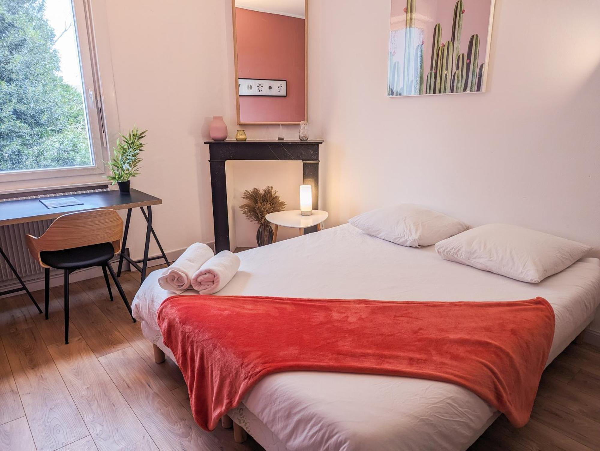 Le Cocon Bleu - Appartement Calme - Parking Gratuit - Fibre Аррас Экстерьер фото
